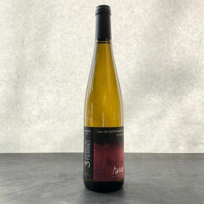 2022Mann–Vignobledes3TerresRieslingAltengartenAlsace,France
