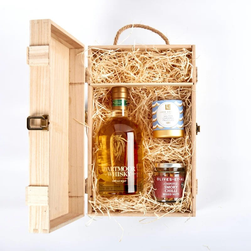 DartmoorWhisky&LuxuryNibblesWoodenGiftBoxSet