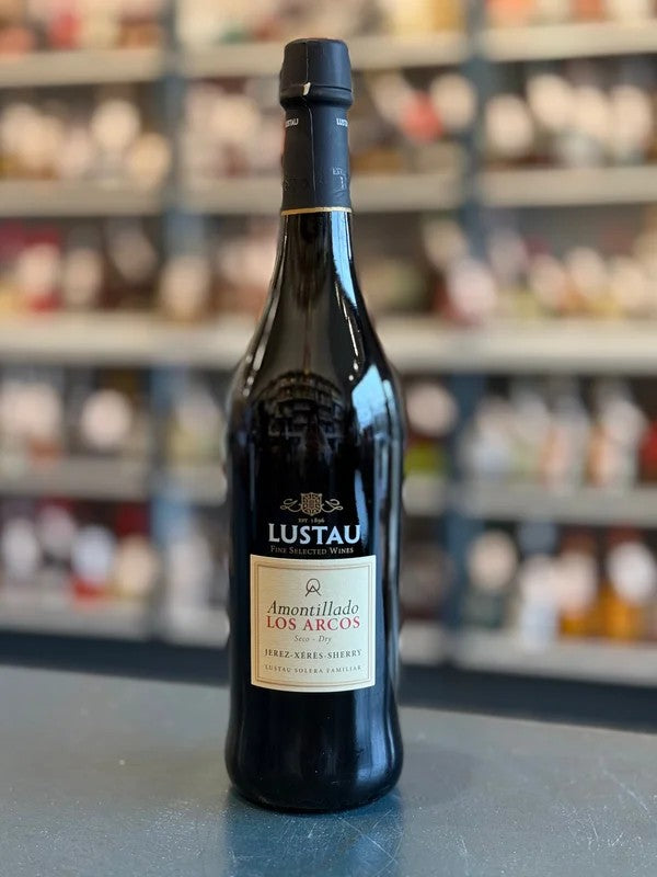 EMILIOLUSTAUAMONTILLADOSHERRY‘LOSARCOS’JEREZ,SPAIN