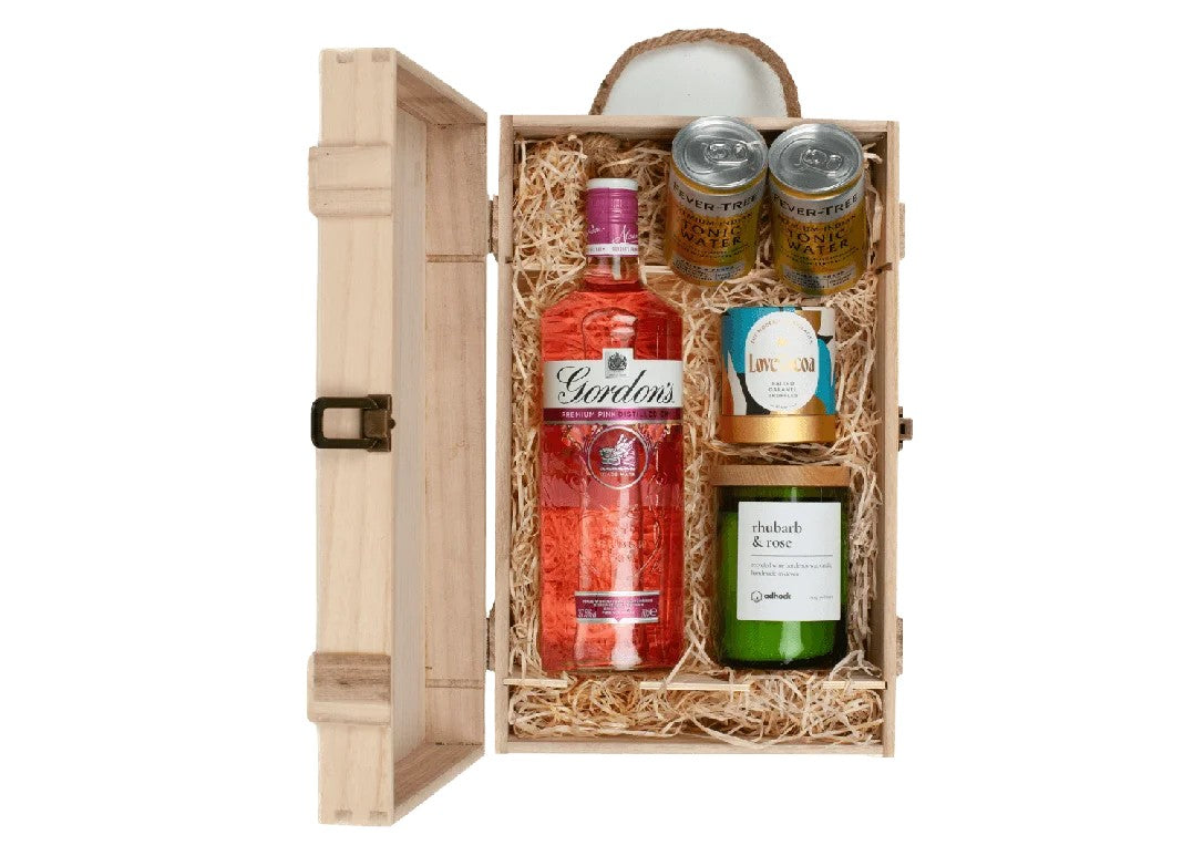 Gordon’sPinkGin,WineBottleCandle,&LuxuryNibblesWoodenGiftBoxSet