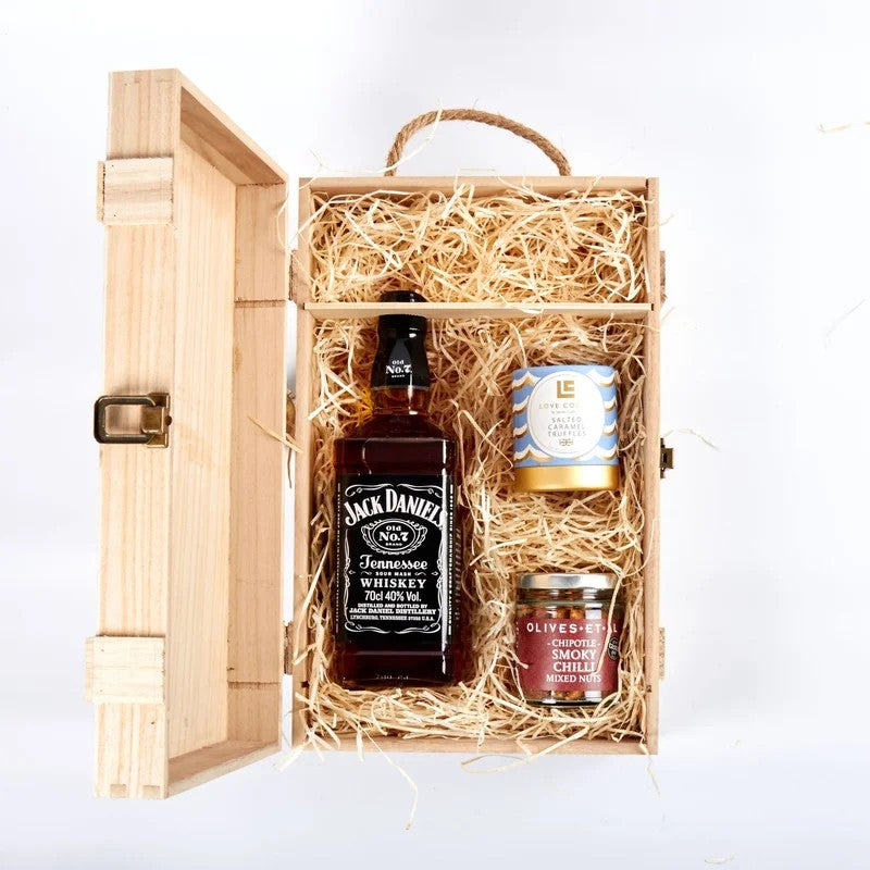 JackDaniel’sWhisky&LuxuryNibblesWoodenGiftBoxSet