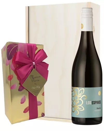 MerlotRedWineandChocolatesGiftSetinWoodenBox