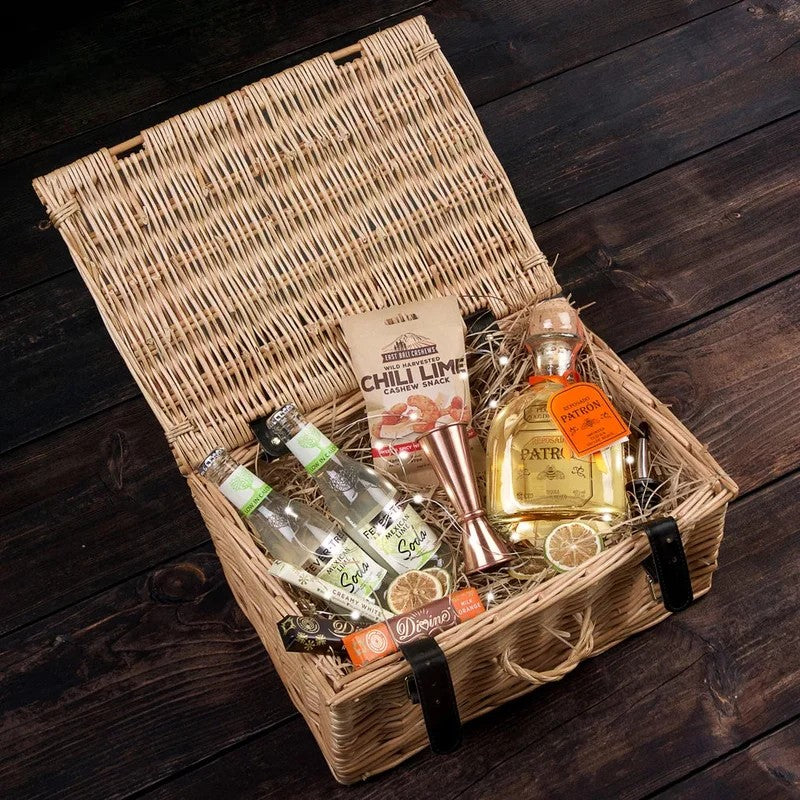 PersonalisedPatronReposadoTequilaPremiumGiftHamper