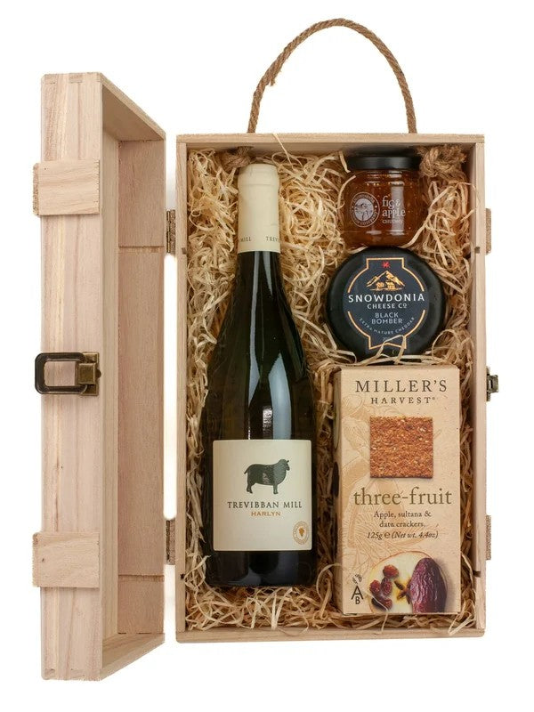 TrevibbanMillWhiteWine&CheeseGiftBox
