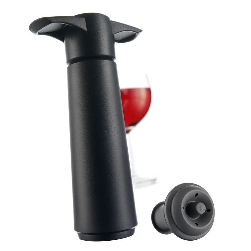 VacuvinWineSaver–BlackPump&Stopper