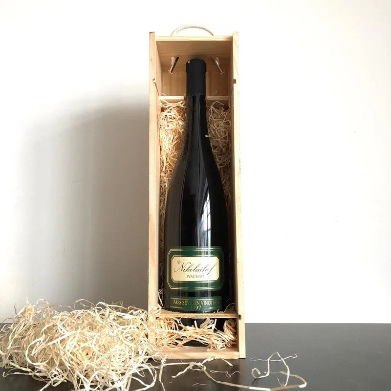 1997FamilieSaahsNikolaihofVinothekRieslingMagnum1.5L,Wachau,Austria