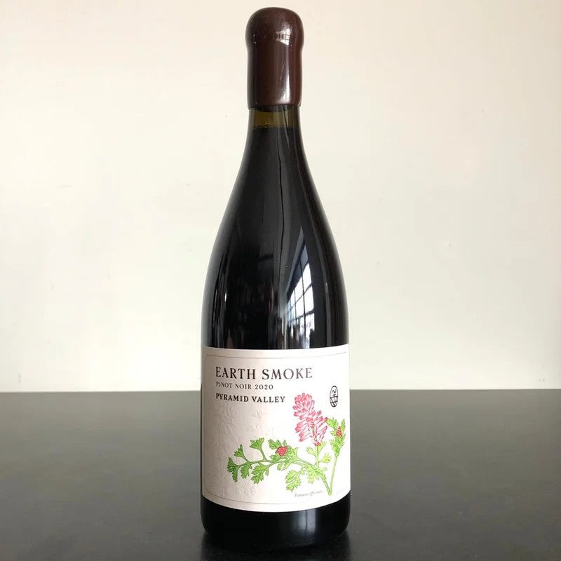 2020PyramidValleyVineyards‘EarthSmoke’PinotNoir,Canterbury,NewZealand