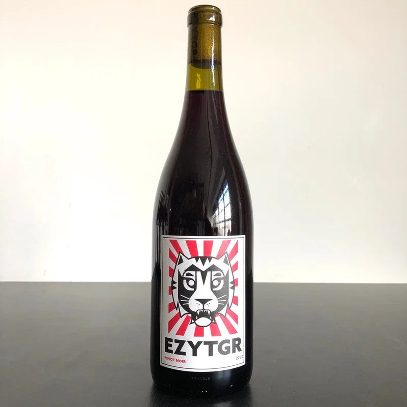 2022OvumEZYTGRPinotNoir,WillametteValley,USA