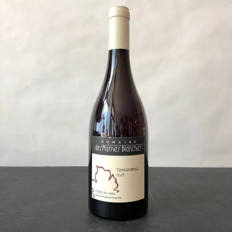2023DomainedesMarnesBlanchesCotesduJuraTrousseau,France