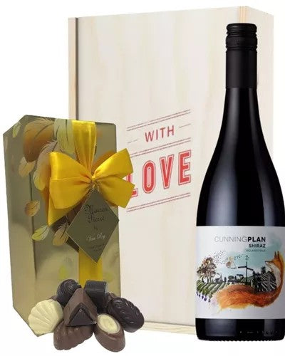 AustralianShirazRedWineValentinesWineandChocolateGiftBox