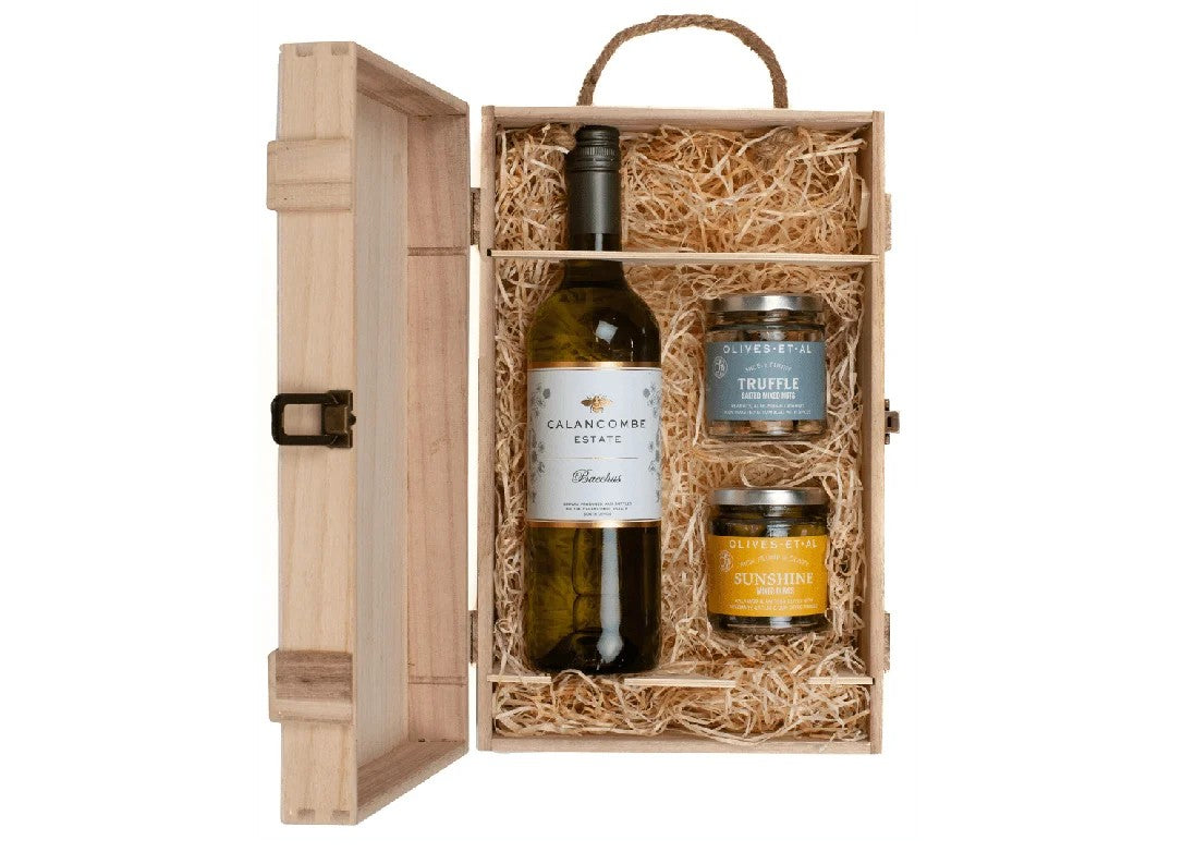 CalancombeEstateBacchus2022&LuxuryNibblesWoodenGiftBoxSet