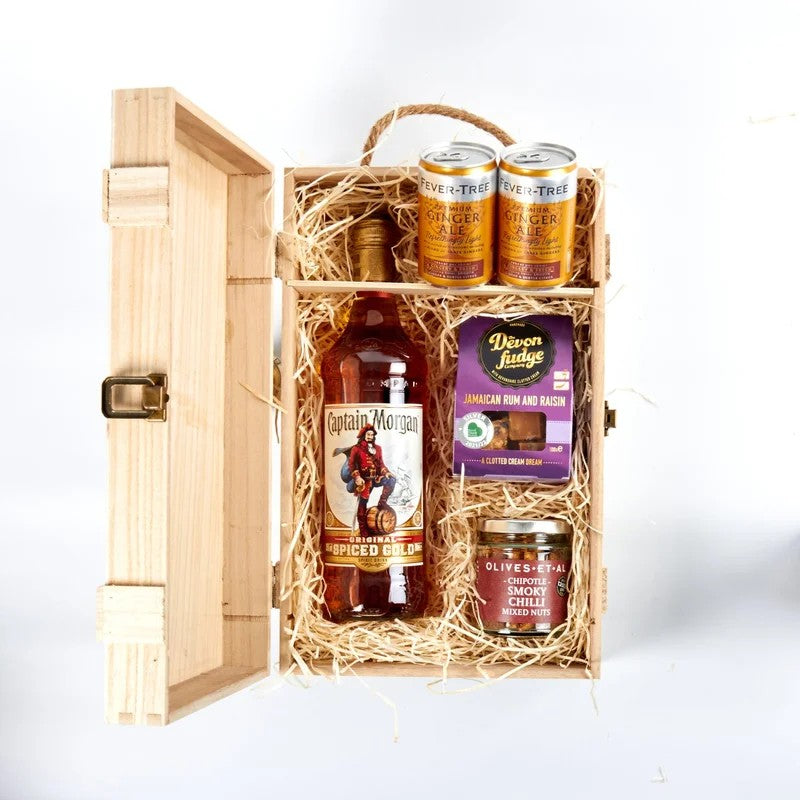 CaptainMorganOriginalSpicedGoldRum&LuxuryNibblesWoodenGiftBoxSet