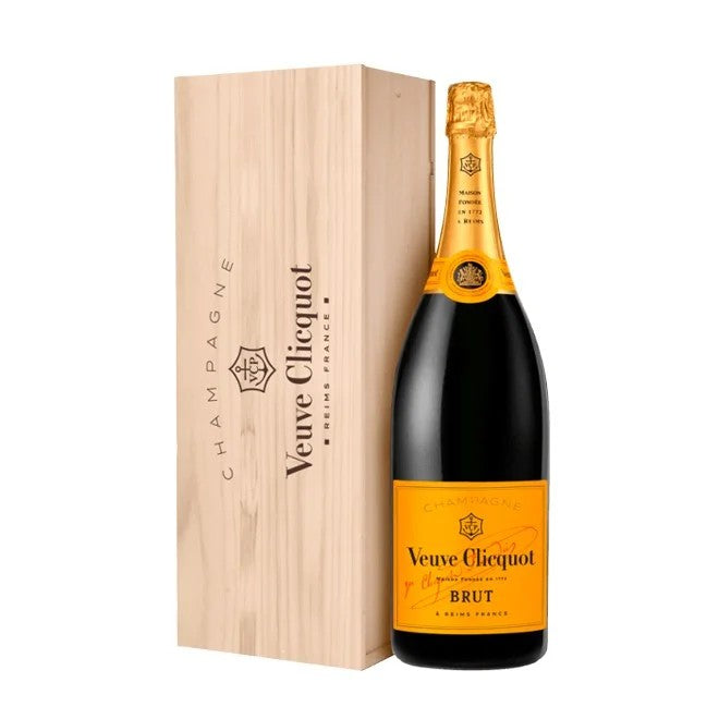 ChampagneVeuveClicquotBrutYellowLabelCl300WoodenCase