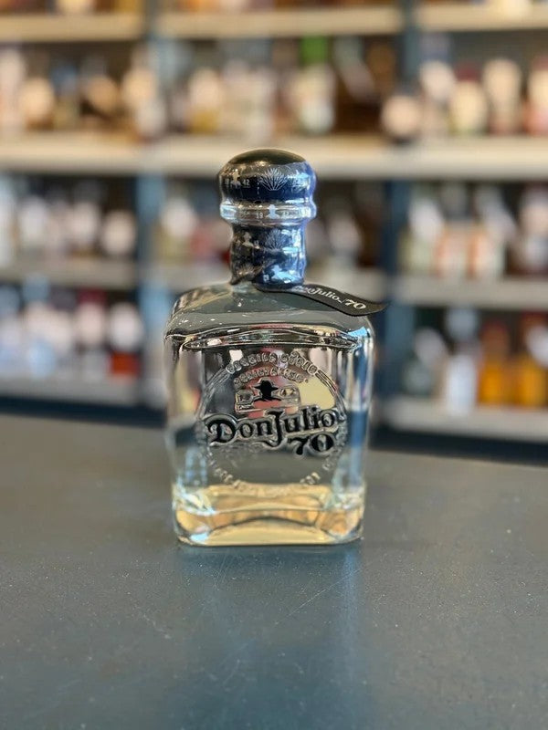 DONJULIO70THANNIVERSAYTEQUILAAÑEJOCRISTALINO