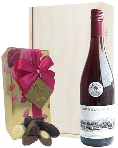 EnglishWineandChocolateGiftSet