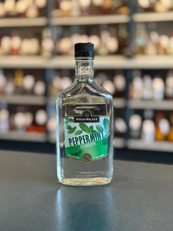 HIRAMWALKERPEPPERMINTSCHNAPPS