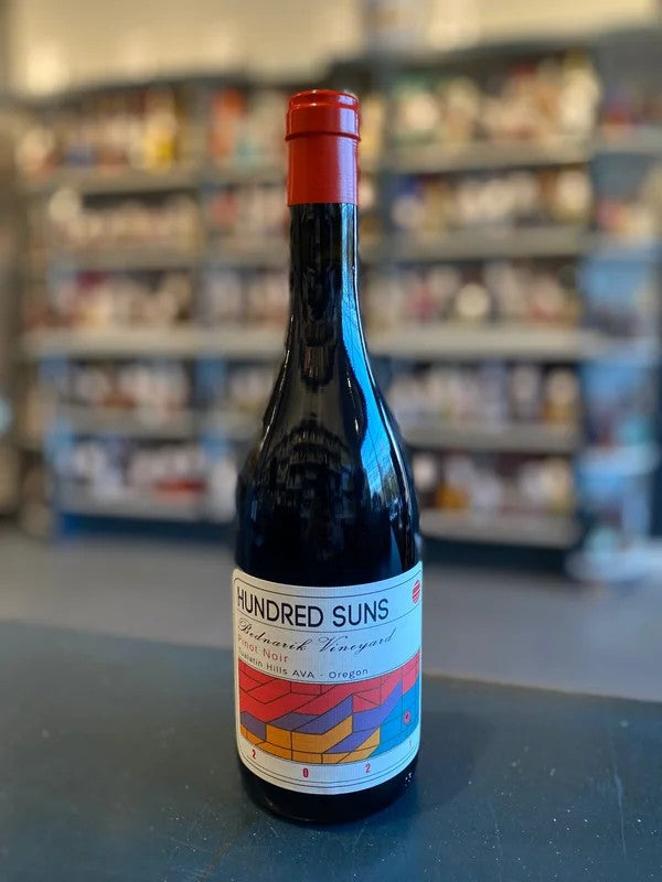 HUNDREDSUNS‘BEDNARIKVINEYARD’PINOTNOIR,WILLAMETTEVALLEY,OREGON2021