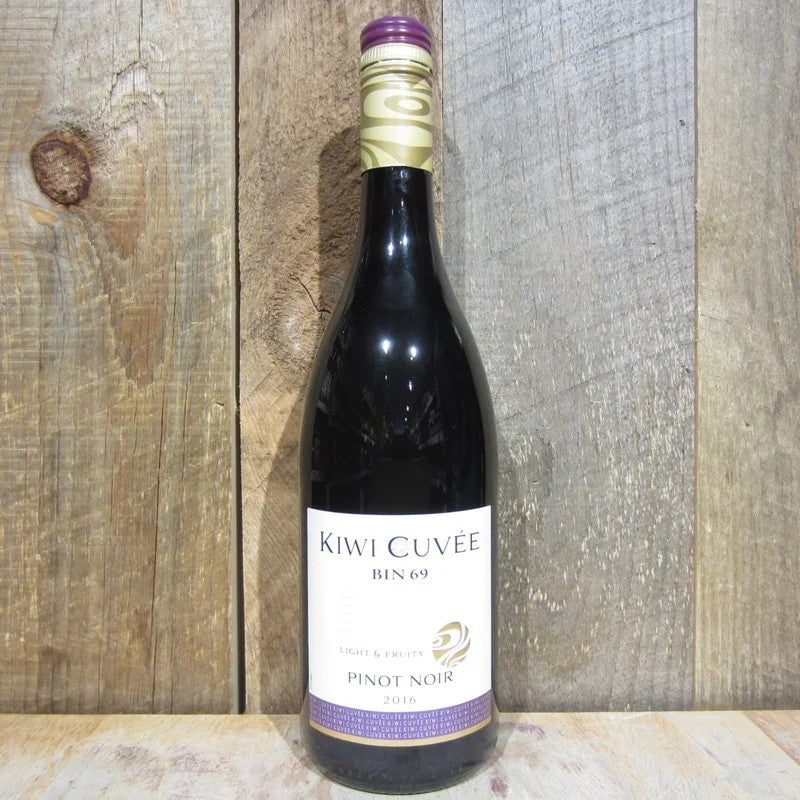 KiwiCuveePinotNoir750ml