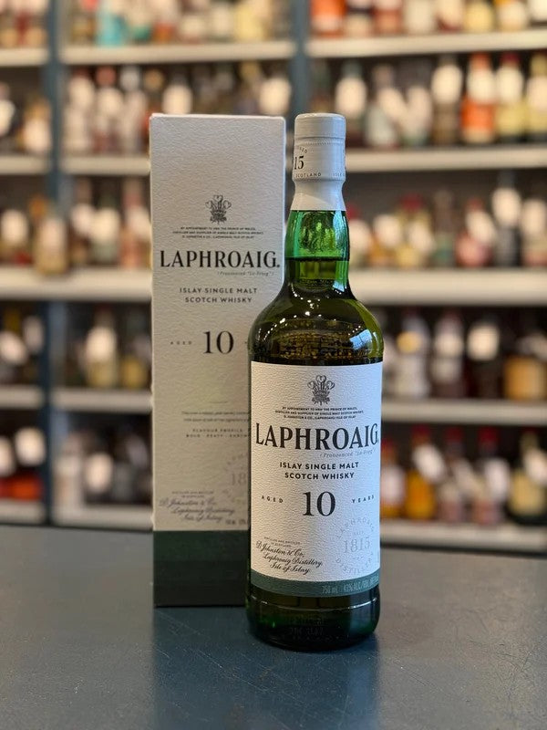 LAPHROAIG10YEARISLAYSINGLEMALTSCOTCHWHISKY
