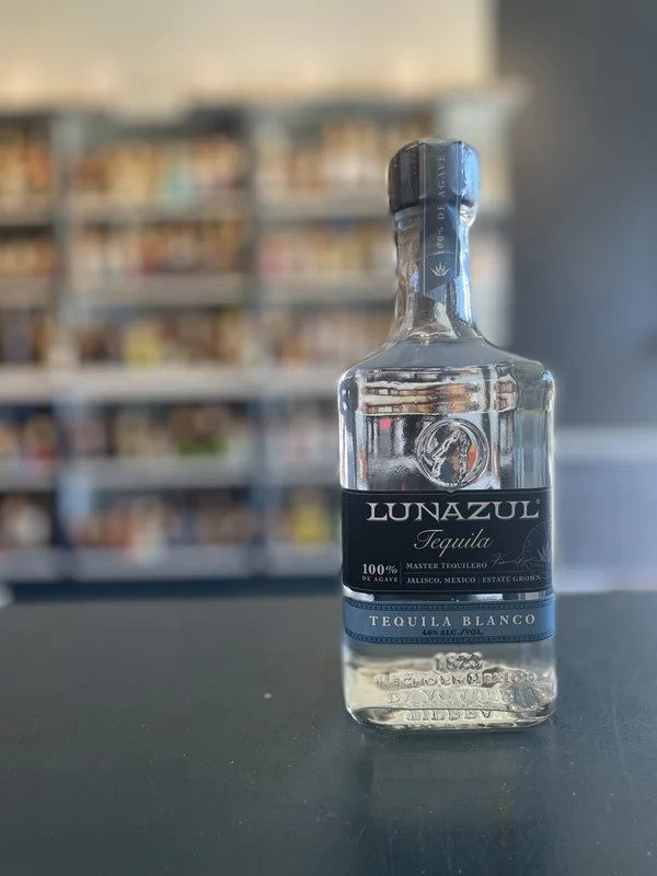 LUNAZULTEQUILABLANCO,MEXICO