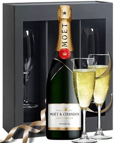 MoetChampagneGiftSetwithGlasses