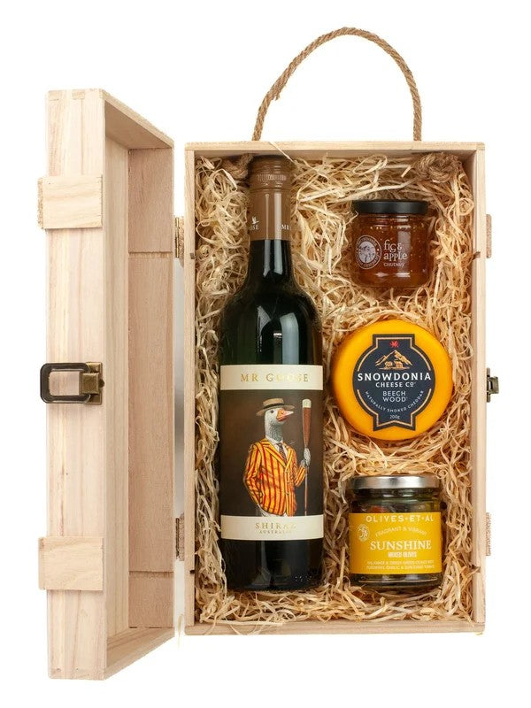 MrGooseShirazRedWine,Olives,Cheese&ChutneyGiftBox