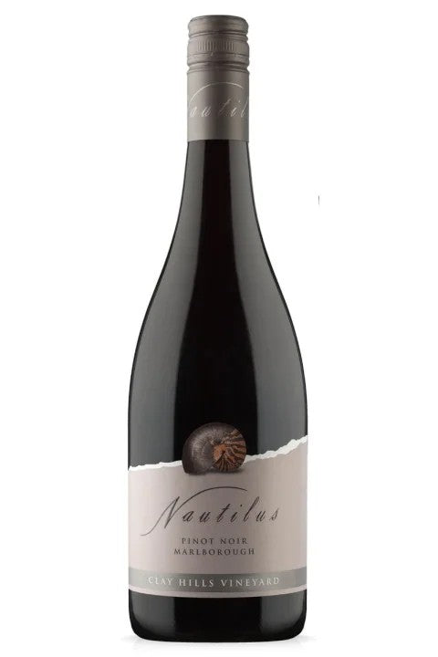 NautilusClayHillsVineyardPinotNoir2017