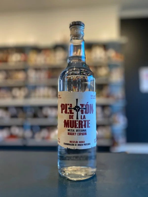 PELOTONDELAMUERTEMAGUEYESPADINMEZCAL