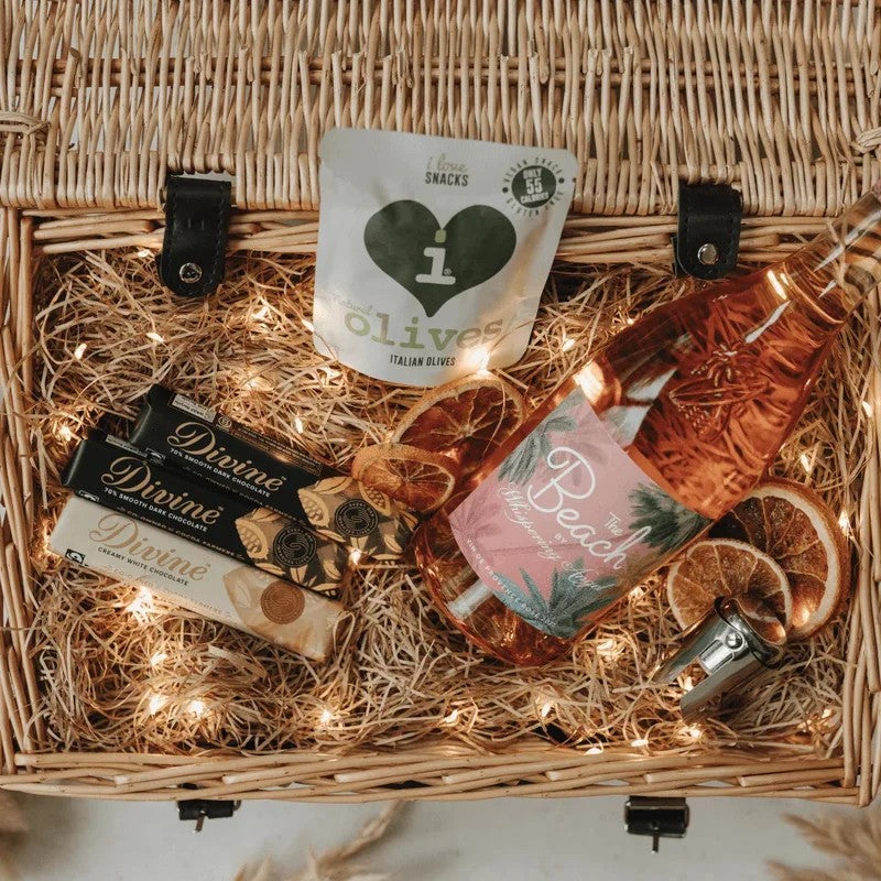 PersonalisedTheBeachByWhisperingAngelRosePremiumGiftHamper