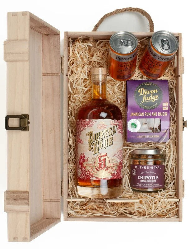 Pirate’sGrogSpicedRum&LuxuryNibblesWoodenGiftSet