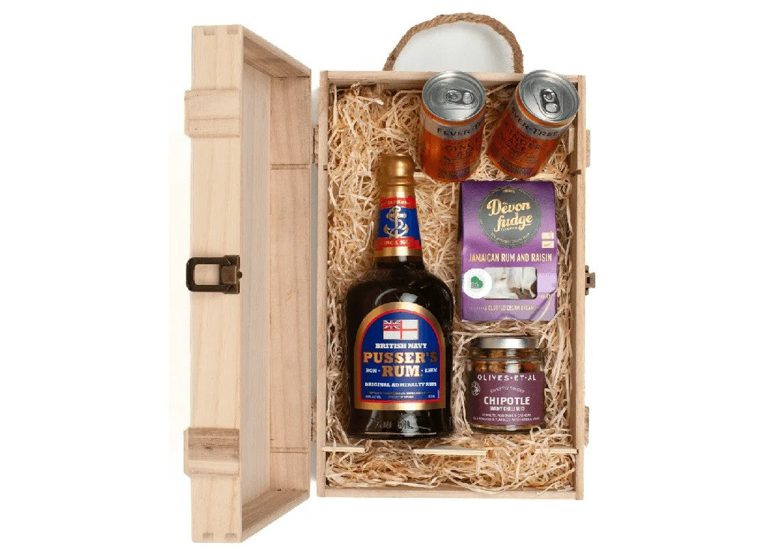 Pusser’sBlueLabelRum&LuxuryNibblesWoodenGiftSet