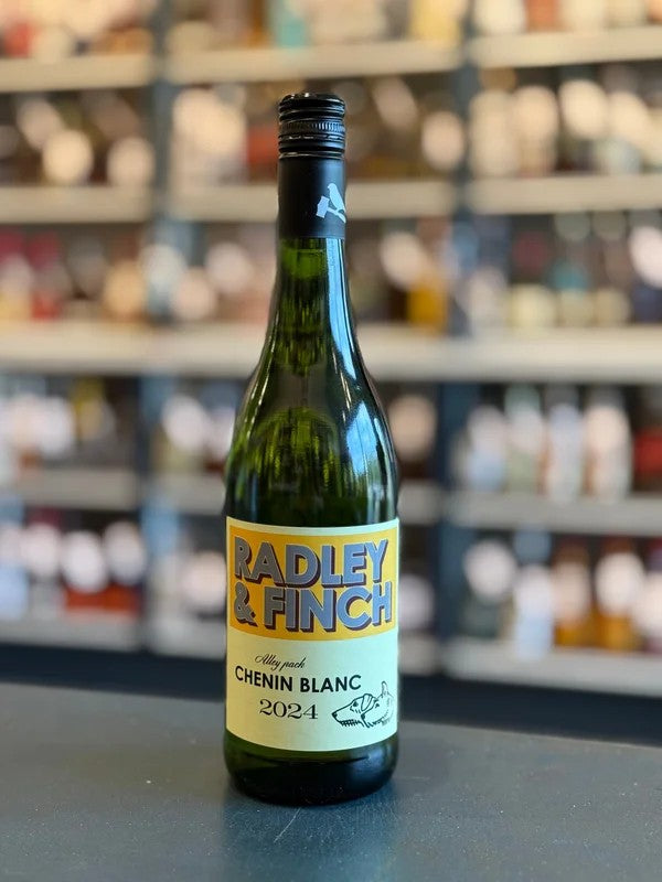RADLEY&FINCHALLEYPACKCHENINBLANC,SOUTHAFRICA2024