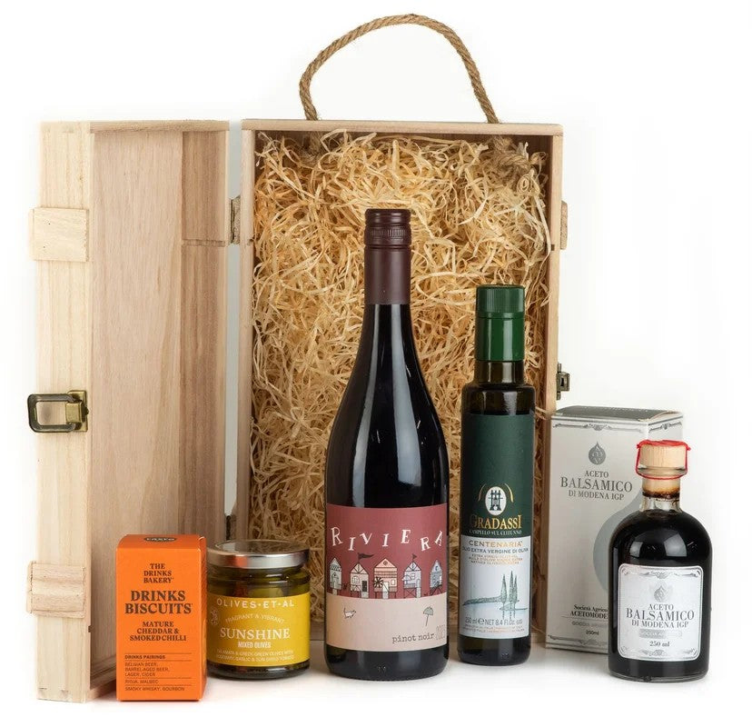 RedWine,OliveOil,Cheese&NibblesHamper