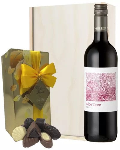 SouthAfricanRedWineandChocolatesGiftSetinWoodenBox