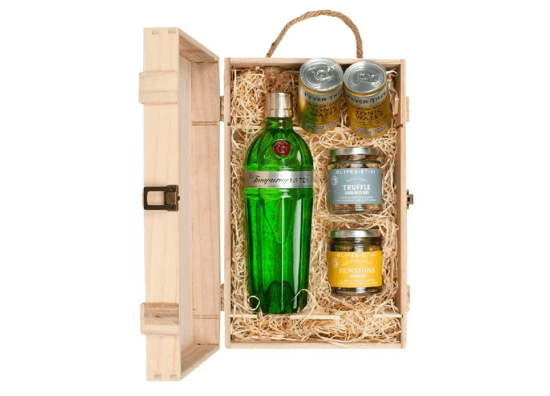 Tanqueray10Gin&LuxuryNibblesWoodenGiftBoxSet