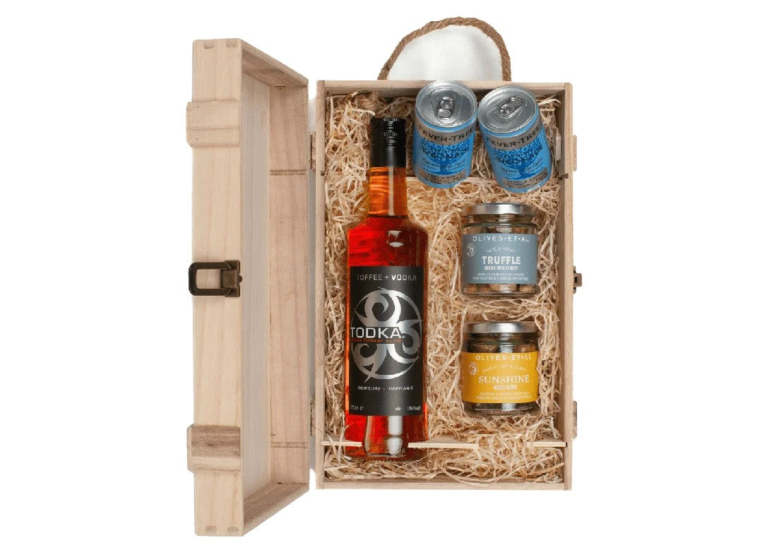 TODKAToffeeVodka&LuxuryNibblesWoodenGiftBoxSet