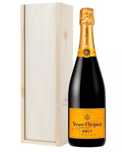 VeuveClicquotChampagneGiftinWoodenBox