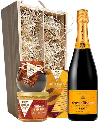 VeuveClicquotChampagneHamper