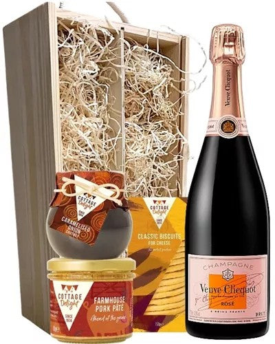 VeuveClicquotRoseChampagneHamper
