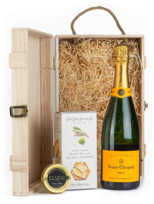 VeuveClicquotYellowLabelChampagne&CaviarGiftBox