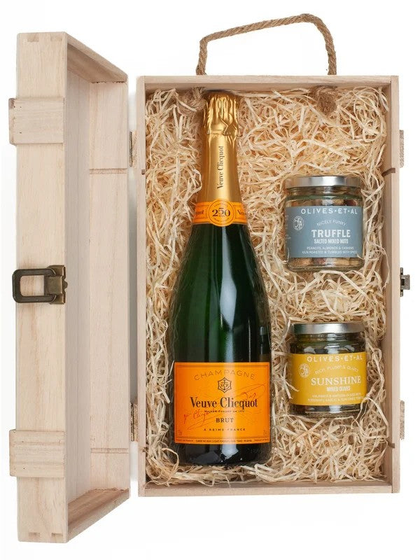 VeuveClicquotYellowLabelChampagne&LuxuryNibblesWoodenGiftBoxSet